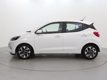 Used Hyundai i10 2024 for sale - 76502943: Photo