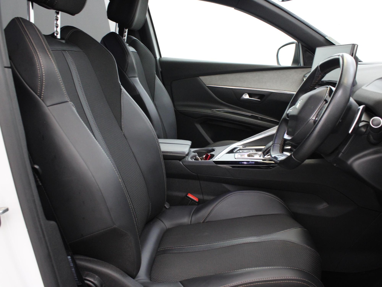 Used Peugeot 5008 2022 for sale - 76515855: Photo 8