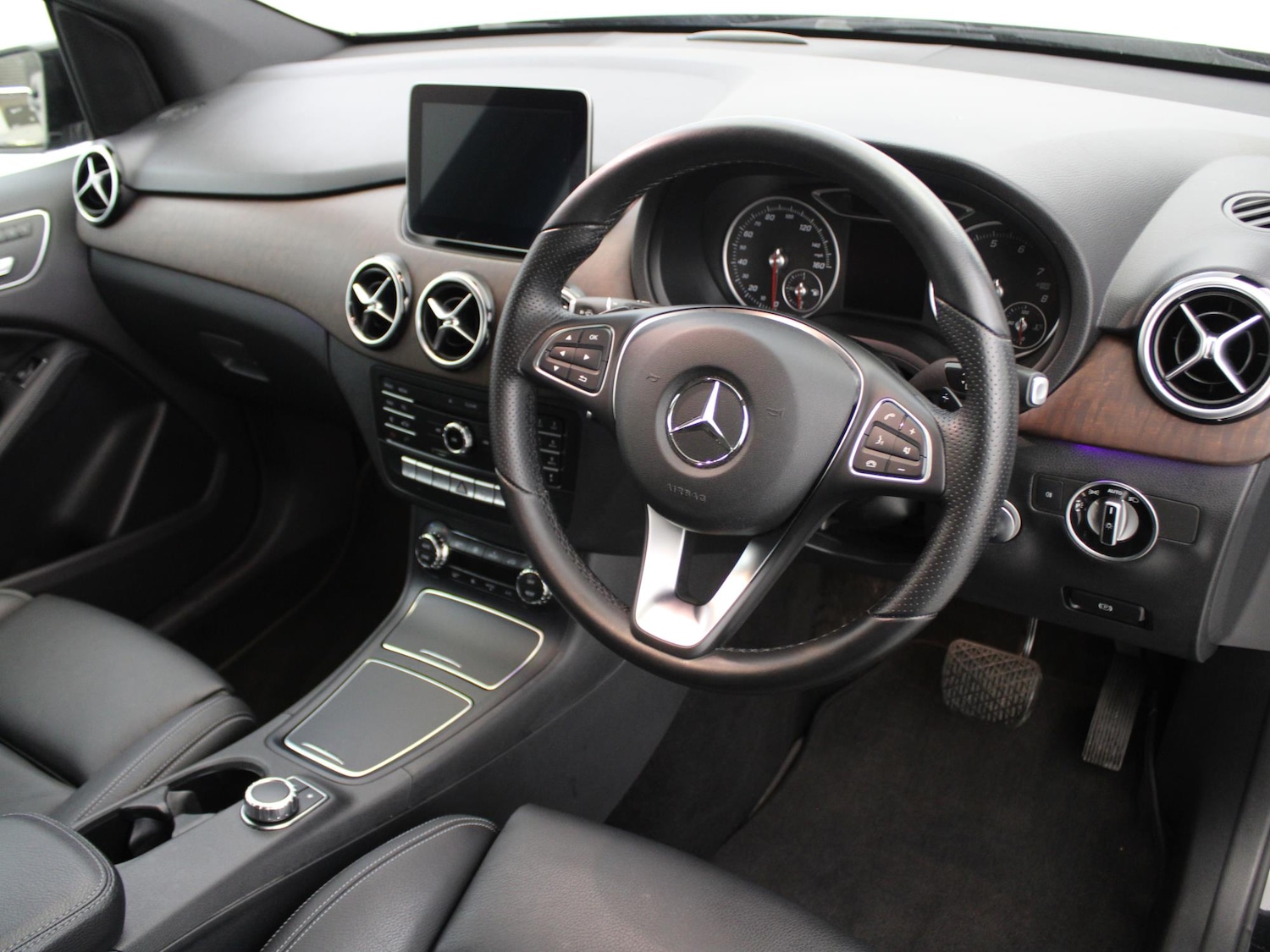 Used Mercedes-Benz B Class 2019 for sale - 76789732: Photo 10