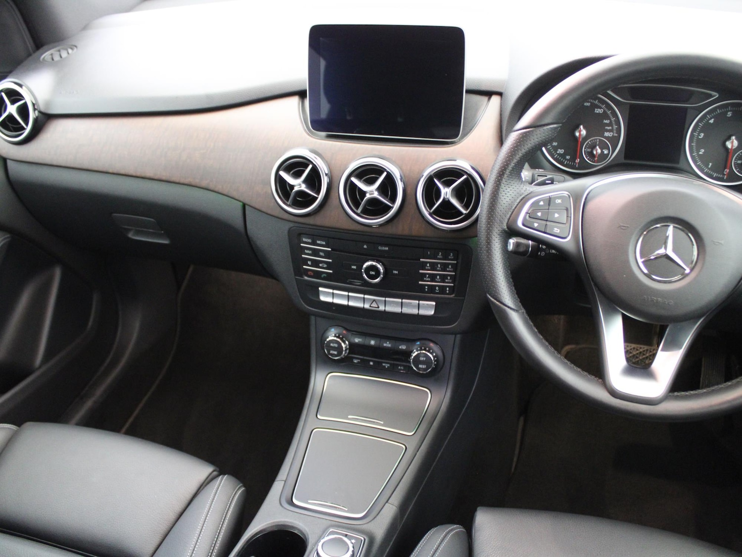 Used Mercedes-Benz B Class 2019 for sale - 76789732: Photo 25