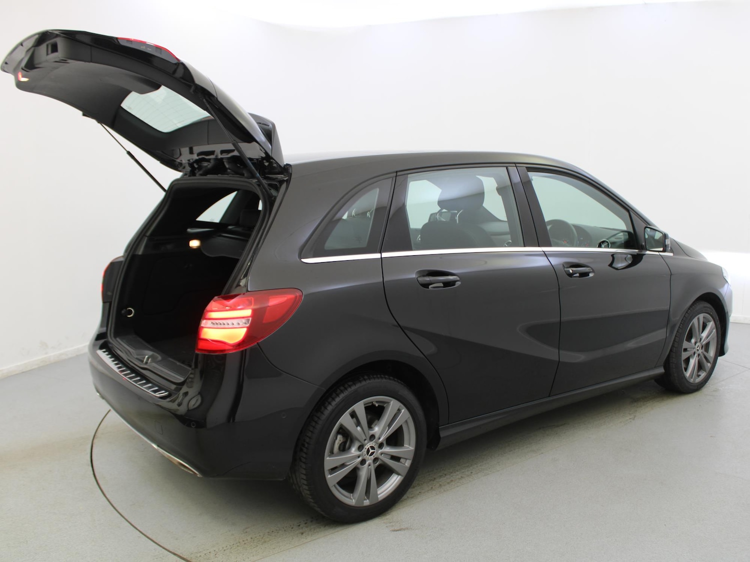 Used Mercedes-Benz B Class 2019 for sale - 76789732: Photo 64