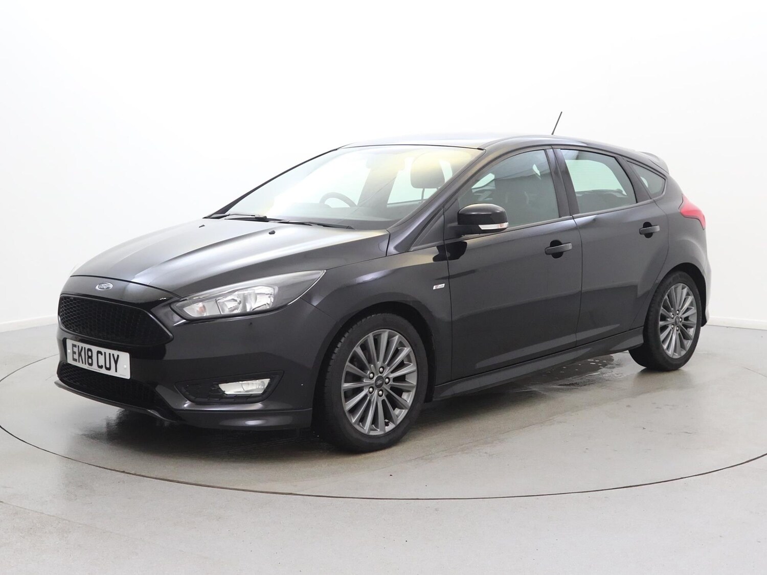 Used Ford Focus 2018 for sale - 77943865: Photo 3