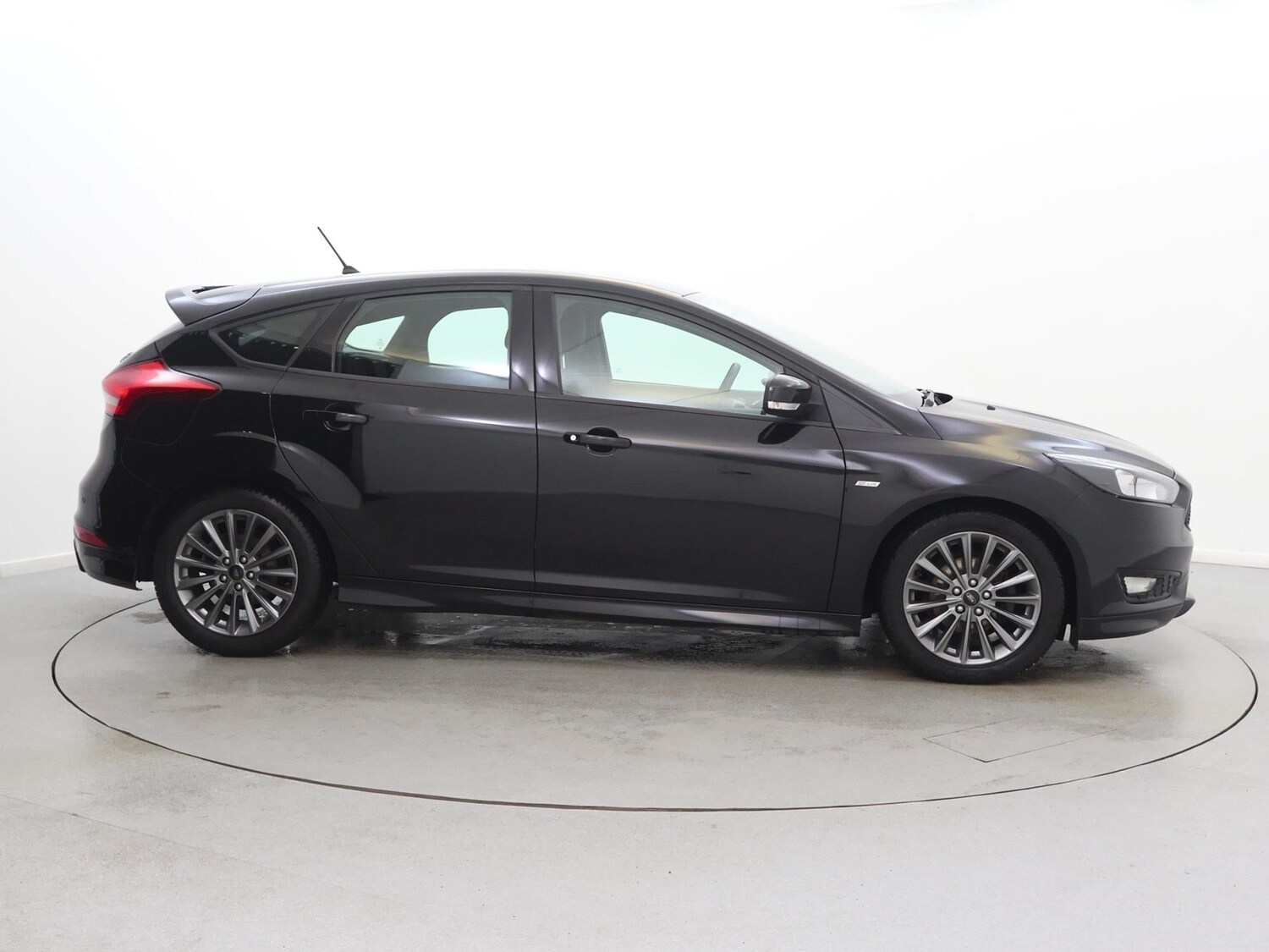 Used Ford Focus 2018 for sale - 77943865: Photo 8