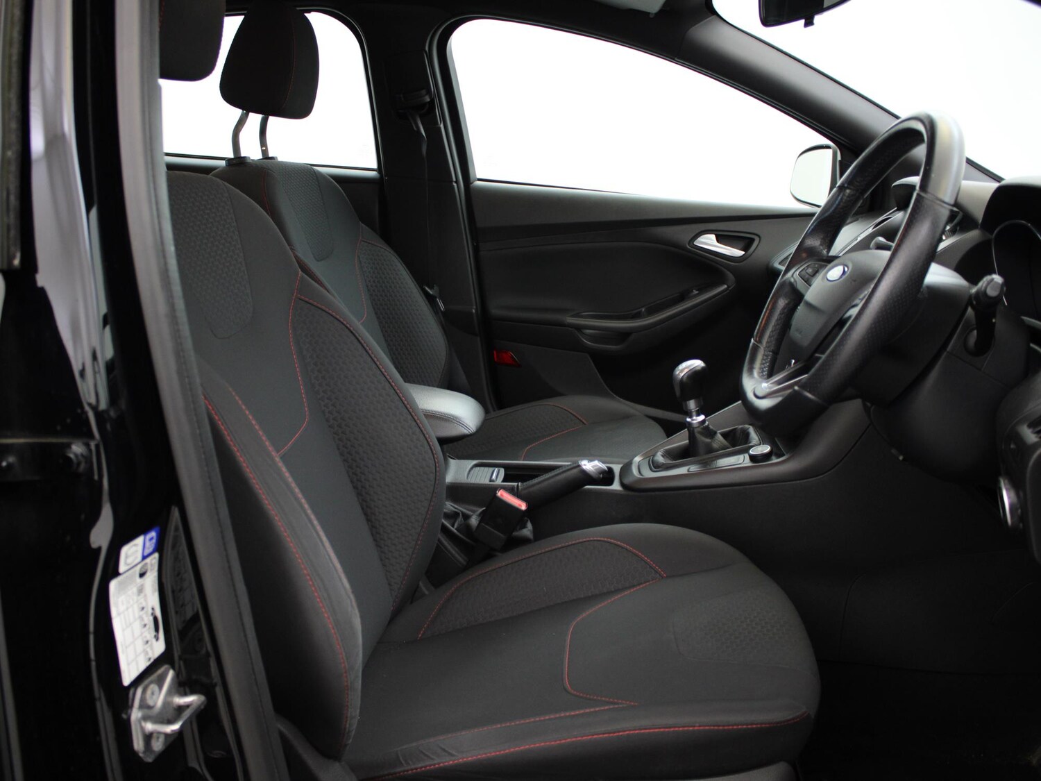 Used Ford Focus 2018 for sale - 77943865: Photo 9