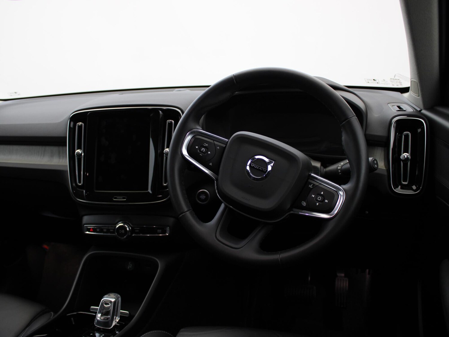 Used Volvo XC40 2022 for sale - 77561203: Photo 17