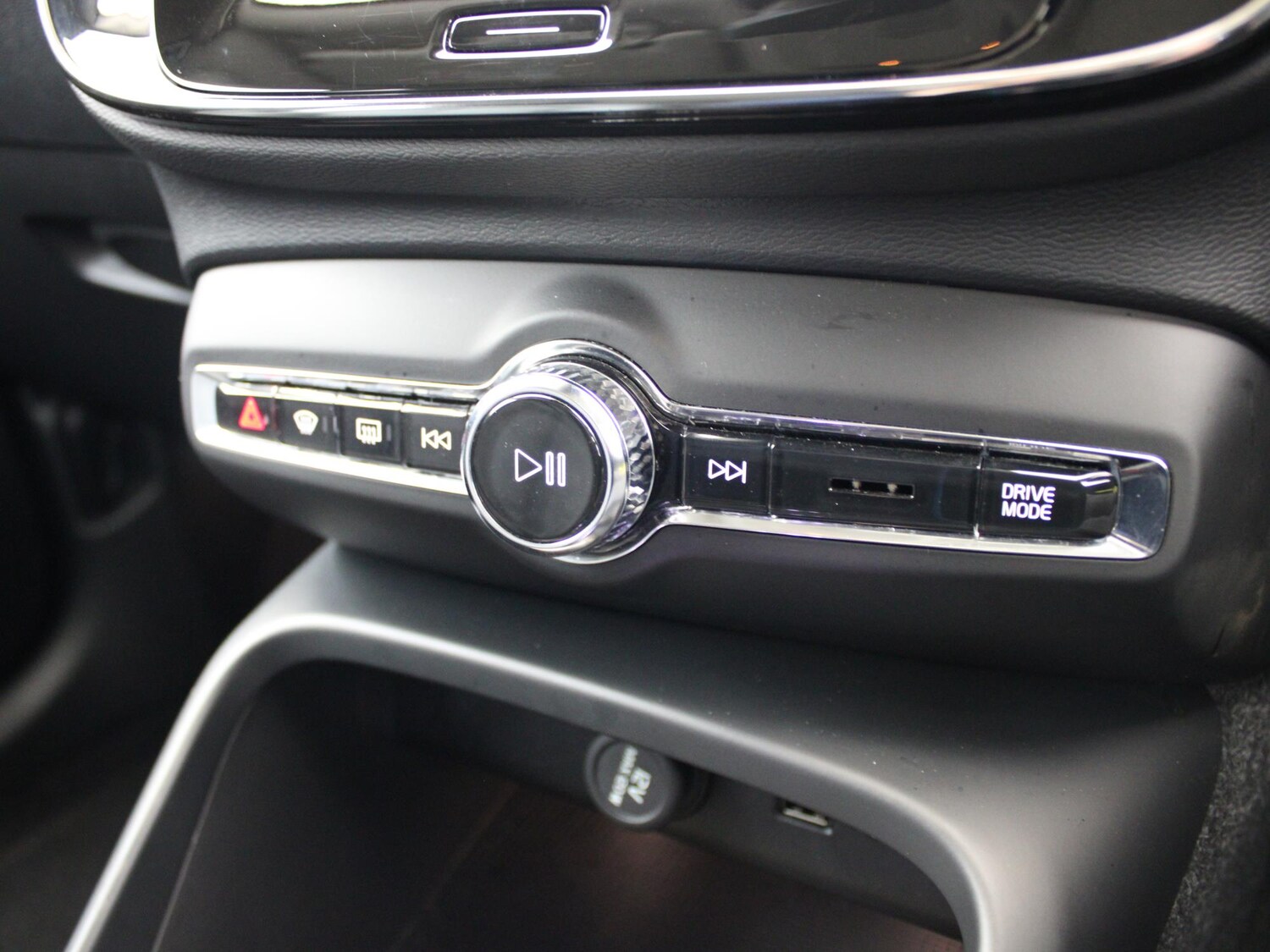 Used Volvo XC40 2022 for sale - 77561203: Photo 29