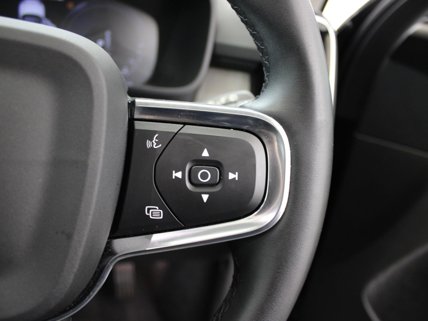 Used Volvo XC40 2022 for sale - 77561203: Photo 33