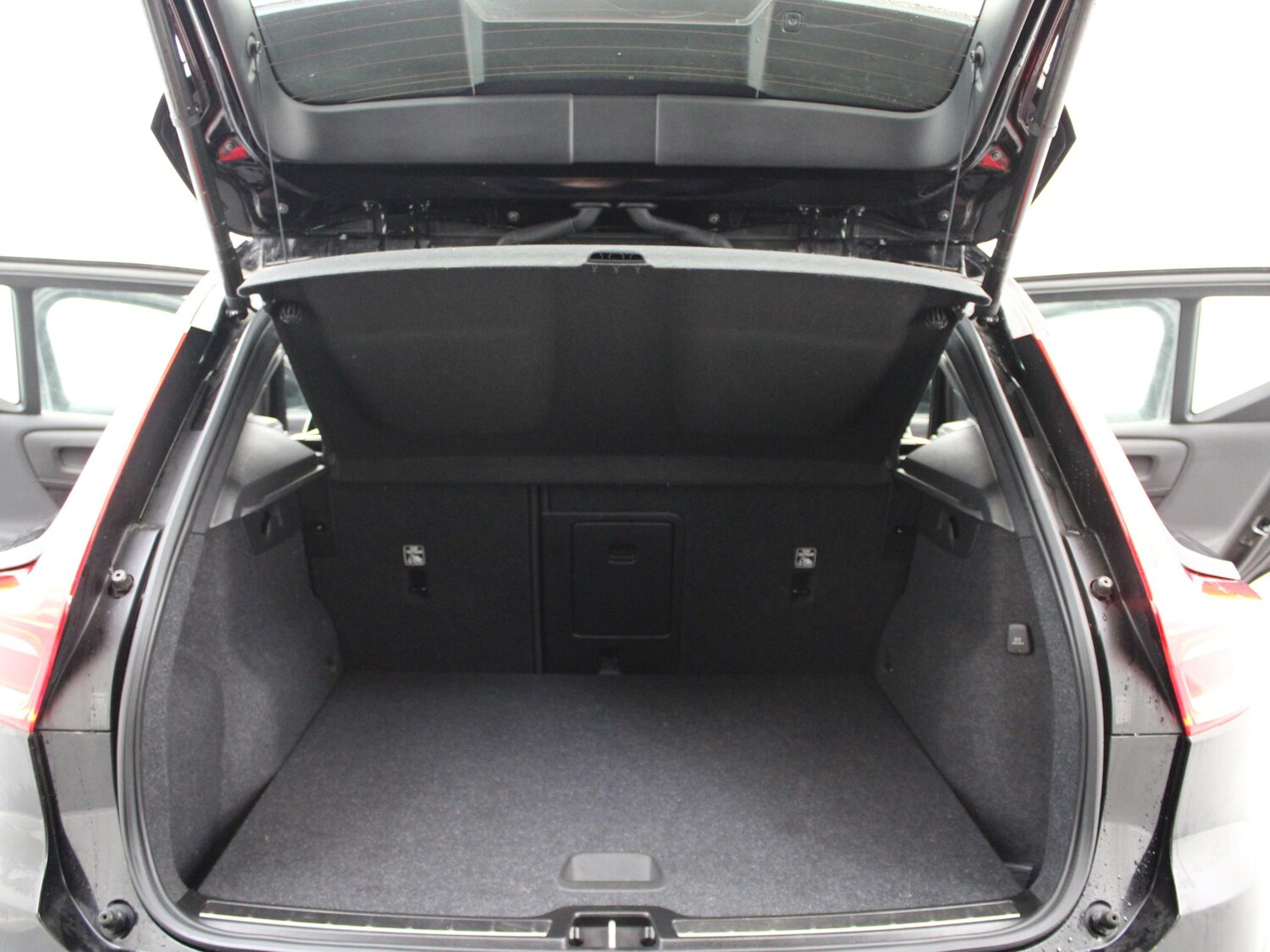 Used Volvo XC40 2022 for sale - 77561203: Photo 38