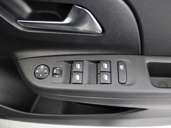 Used Vauxhall Corsa 2022 for sale - 76047408: Photo 29