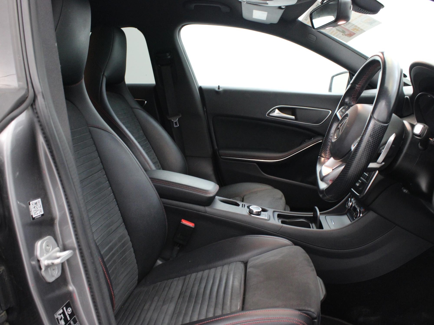 Used Mercedes-Benz CLA 2017 for sale - 76587962: Photo 9