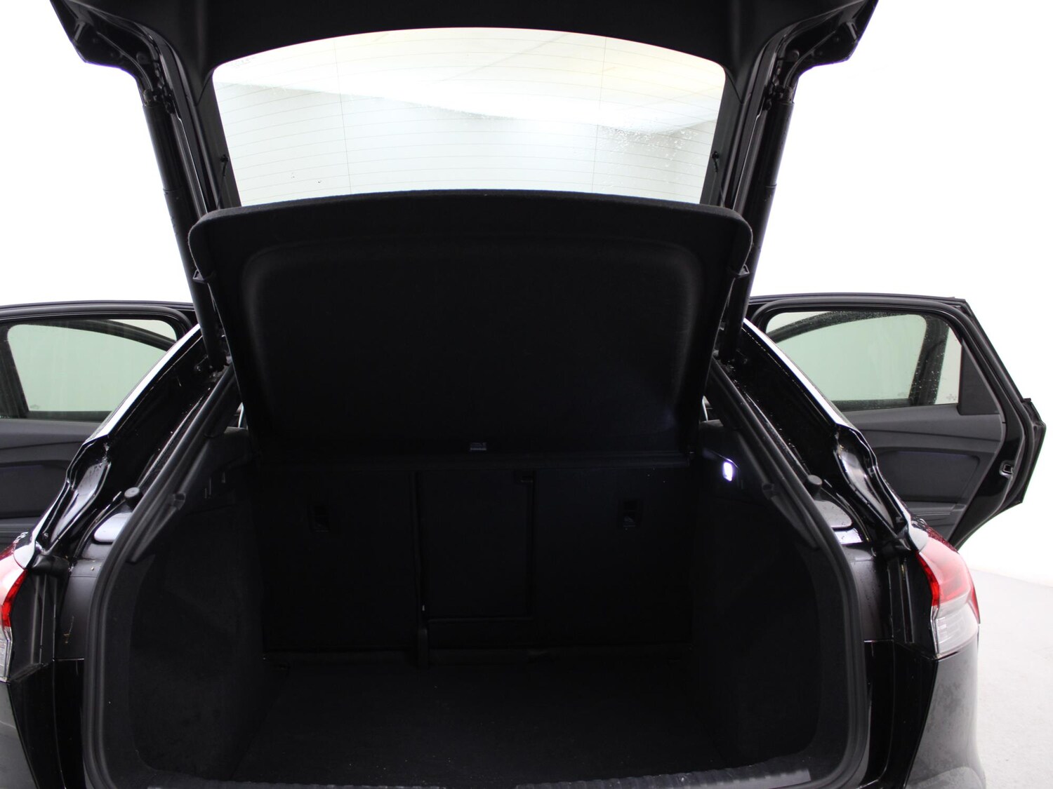 Used Audi Q4 e-tron 2022 for sale - 77829469: Photo 36