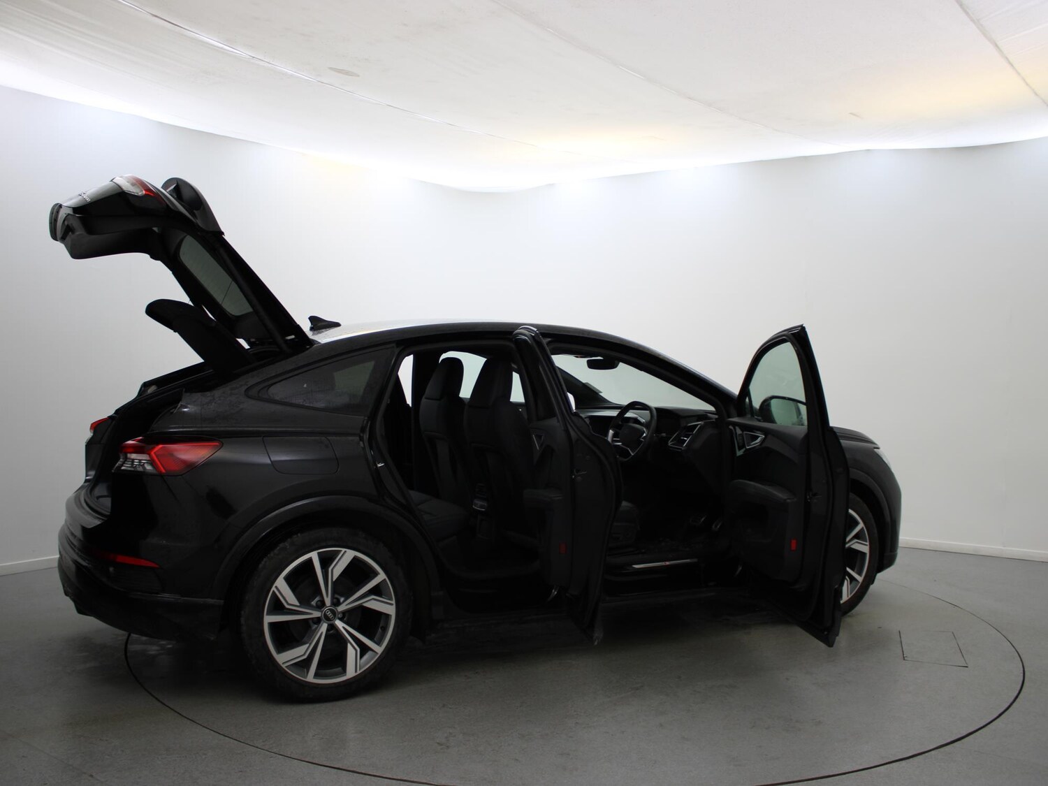 Used Audi Q4 e-tron 2022 for sale - 77829469: Photo 37