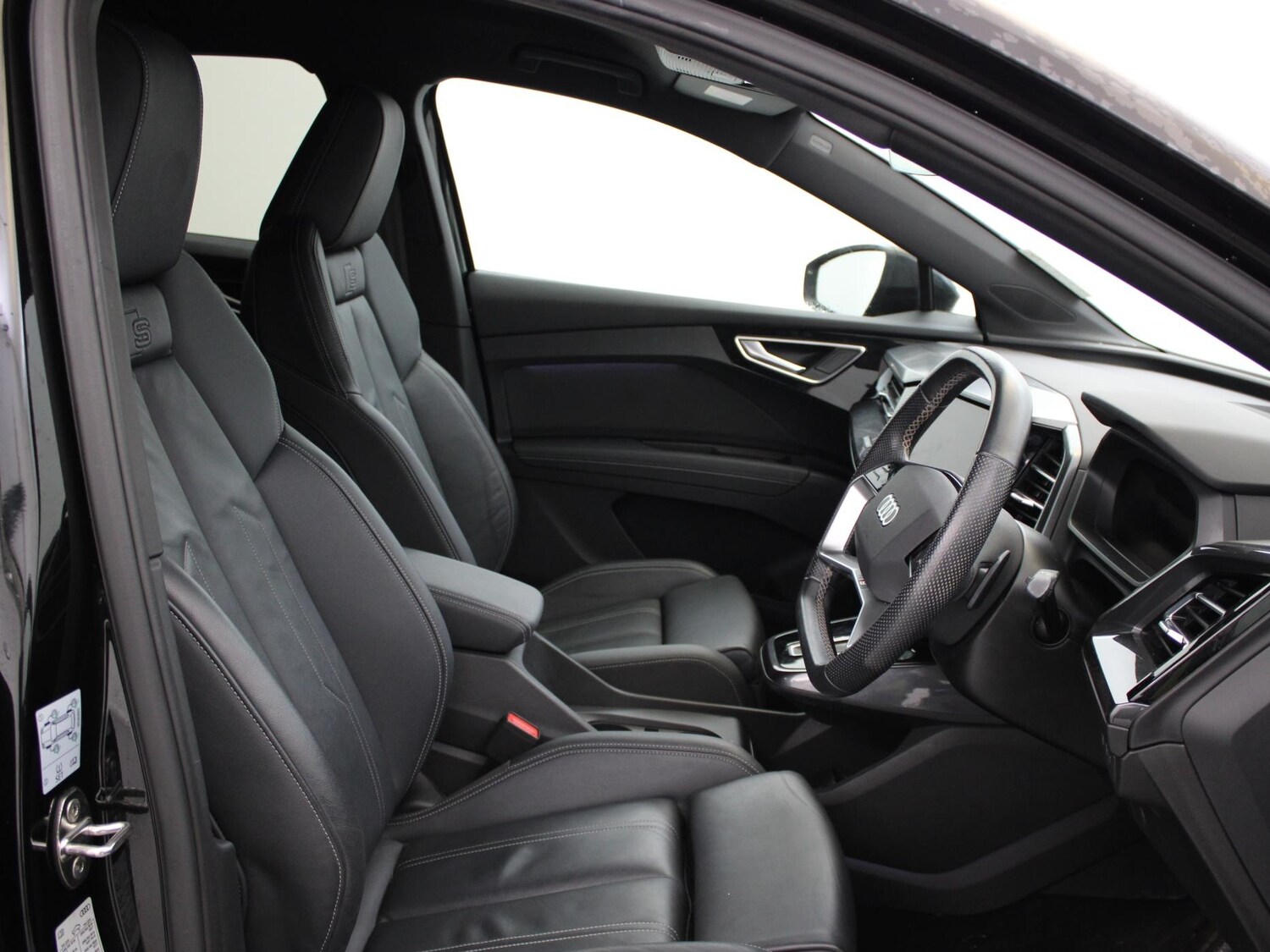 Used Audi Q4 e-tron 2022 for sale - 77829469: Photo 9