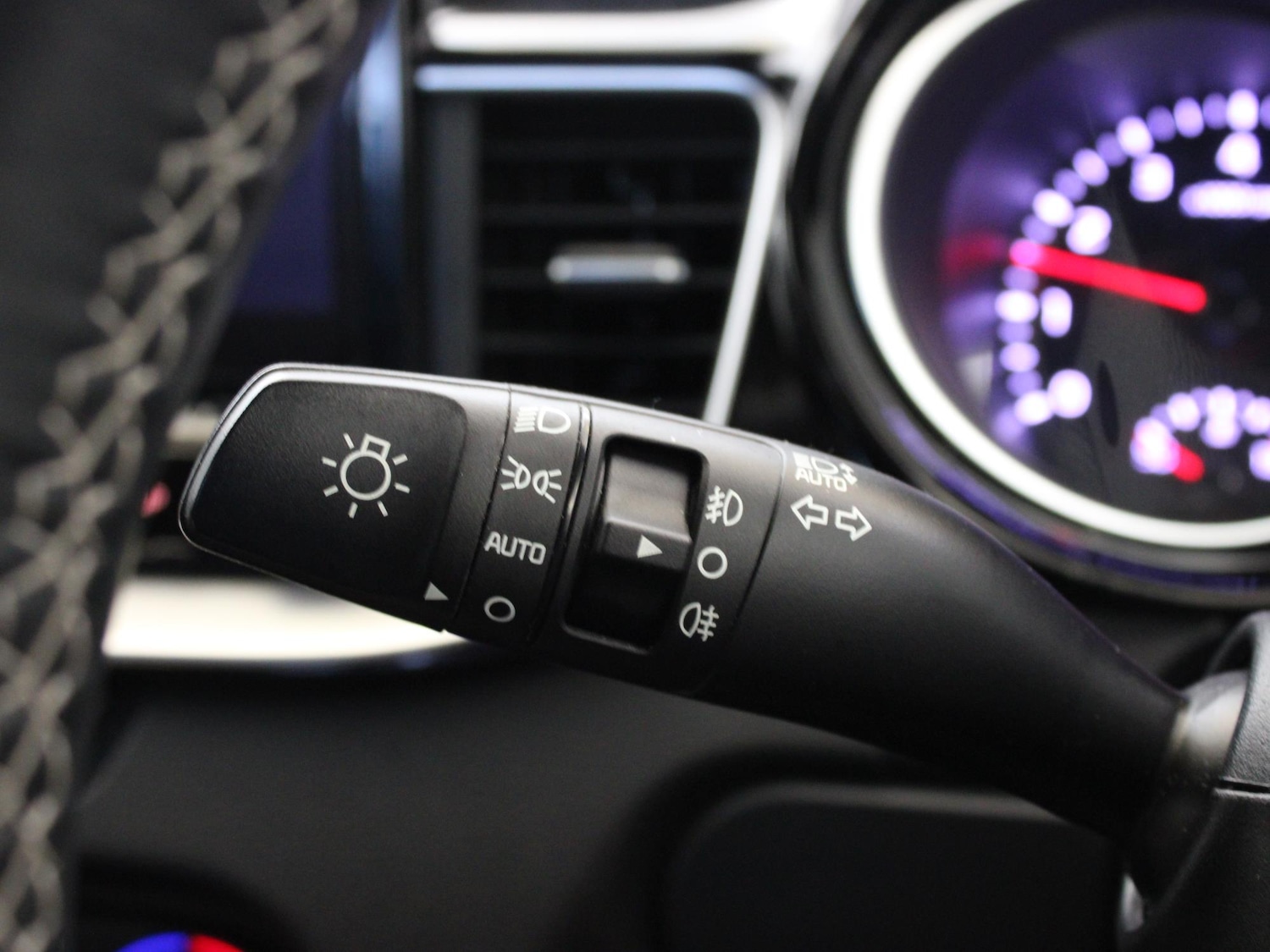 Used Kia XCeed 2023 for sale - 76502900: Photo 17