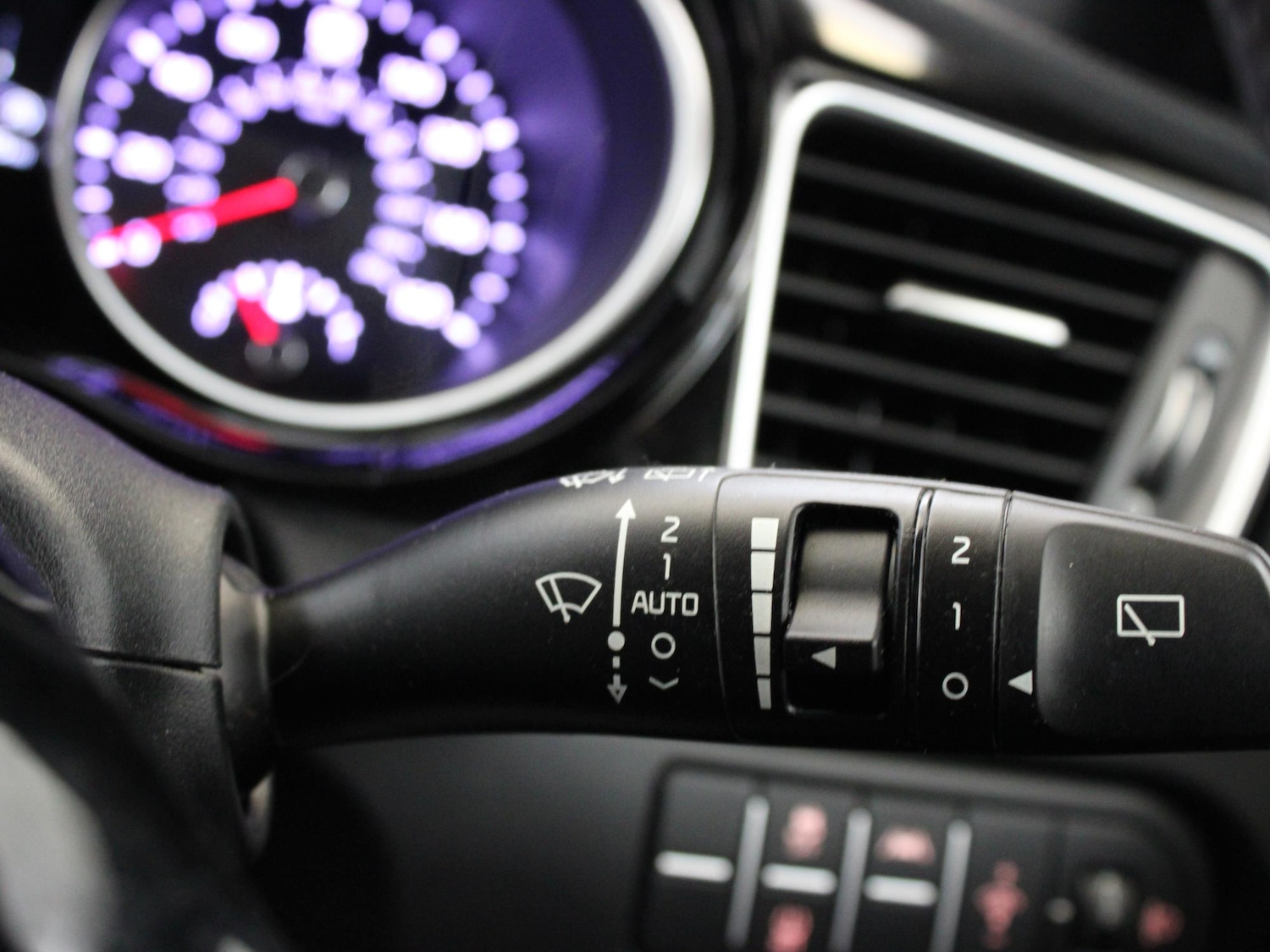 Used Kia XCeed 2023 for sale - 76502900: Photo 18