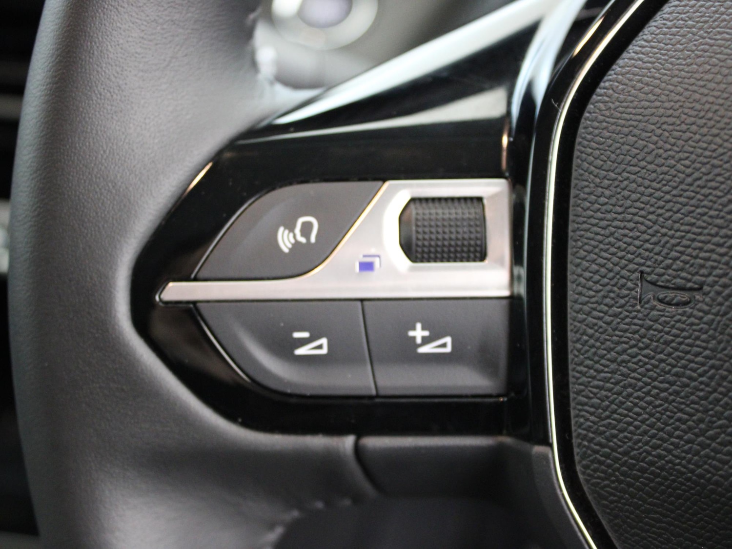 Used Peugeot 208 2024 for sale - 77742310: Photo 27