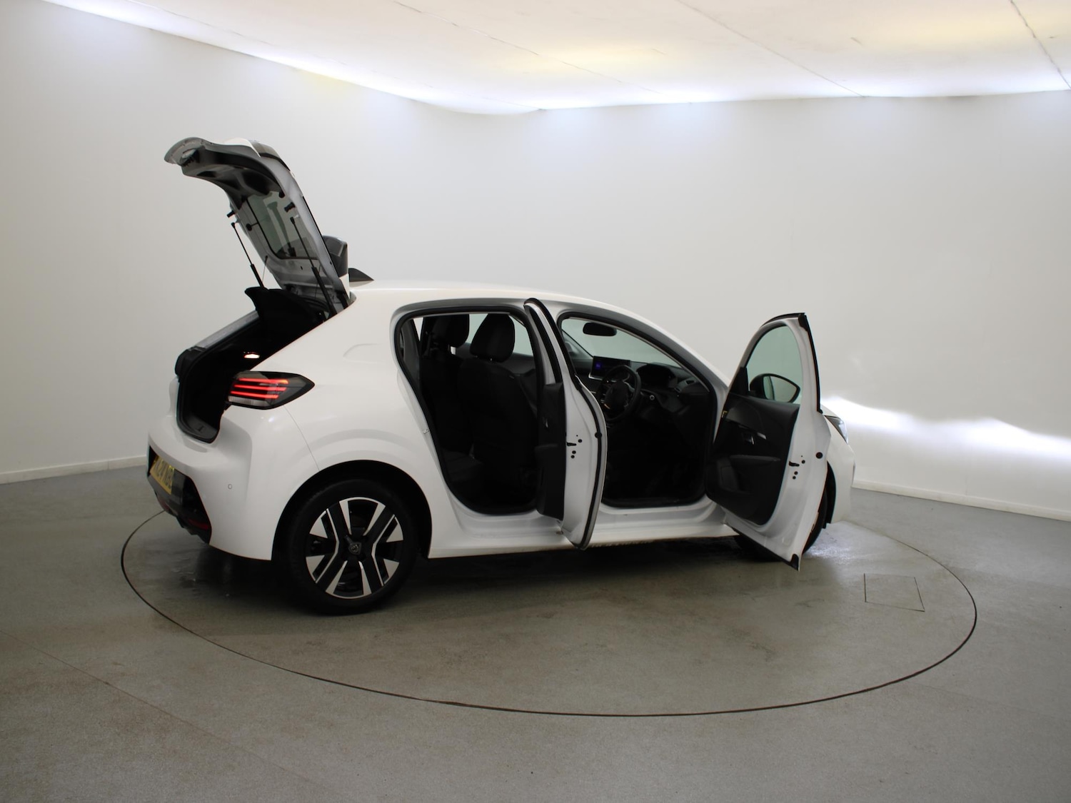 Used Peugeot 208 2024 for sale - 77742310: Photo 33