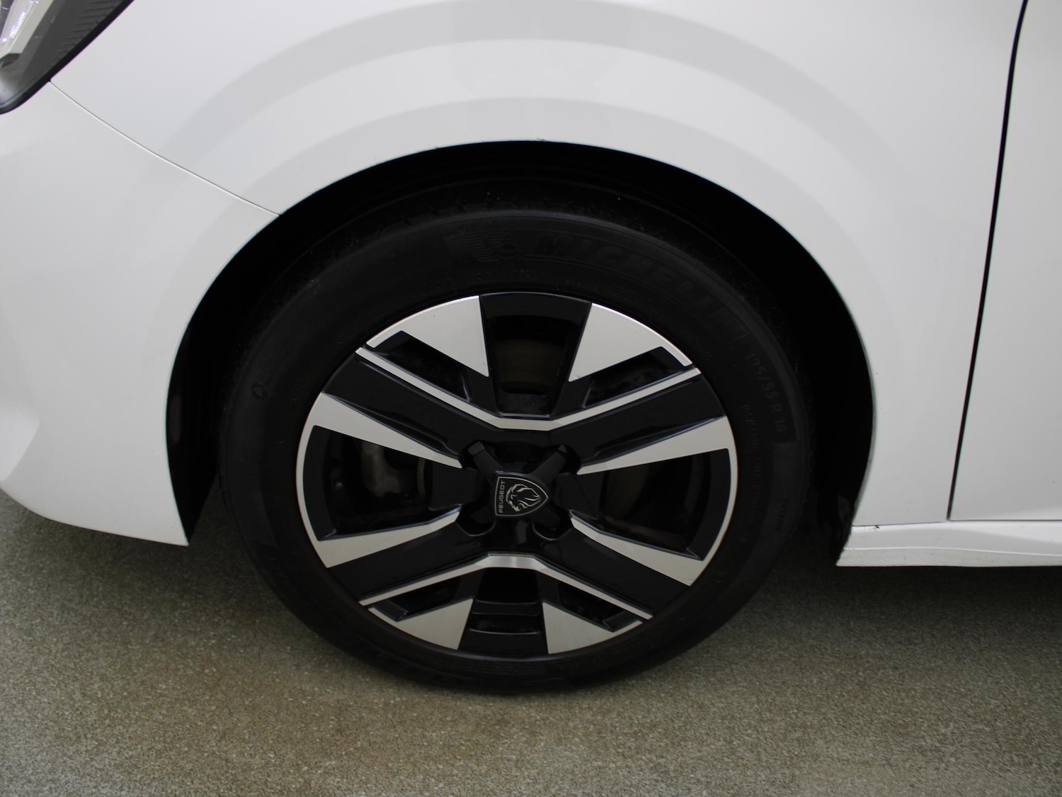 Used Peugeot 208 2024 for sale - 77742310: Photo 38