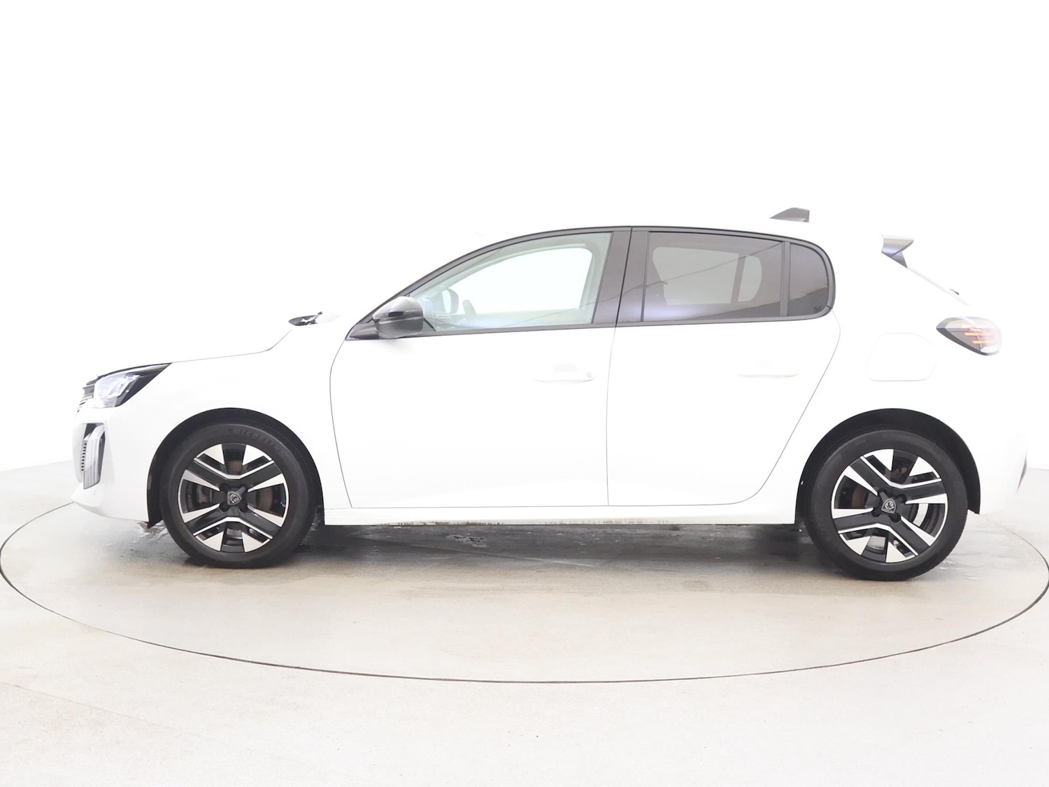 Used Peugeot 208 2024 for sale - 77742310: Photo 4