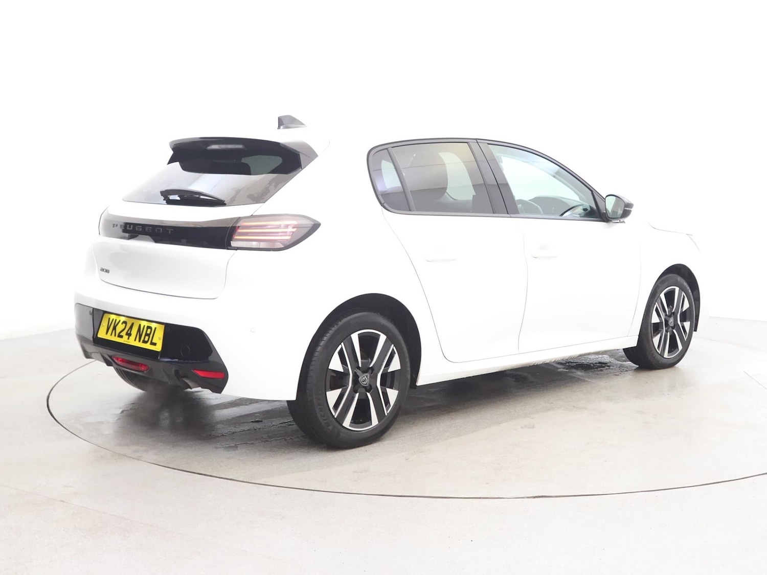 Used Peugeot 208 2024 for sale - 77742310: Photo 5