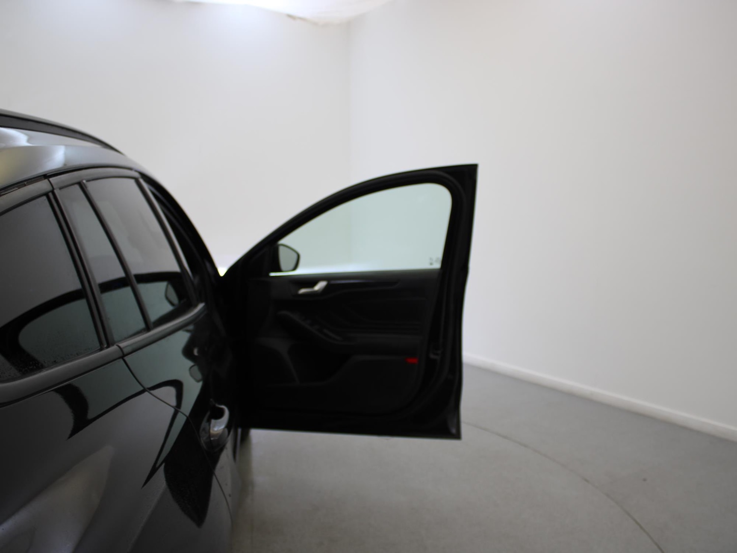 Used Ford Focus 2023 for sale - 76755402: Photo 28