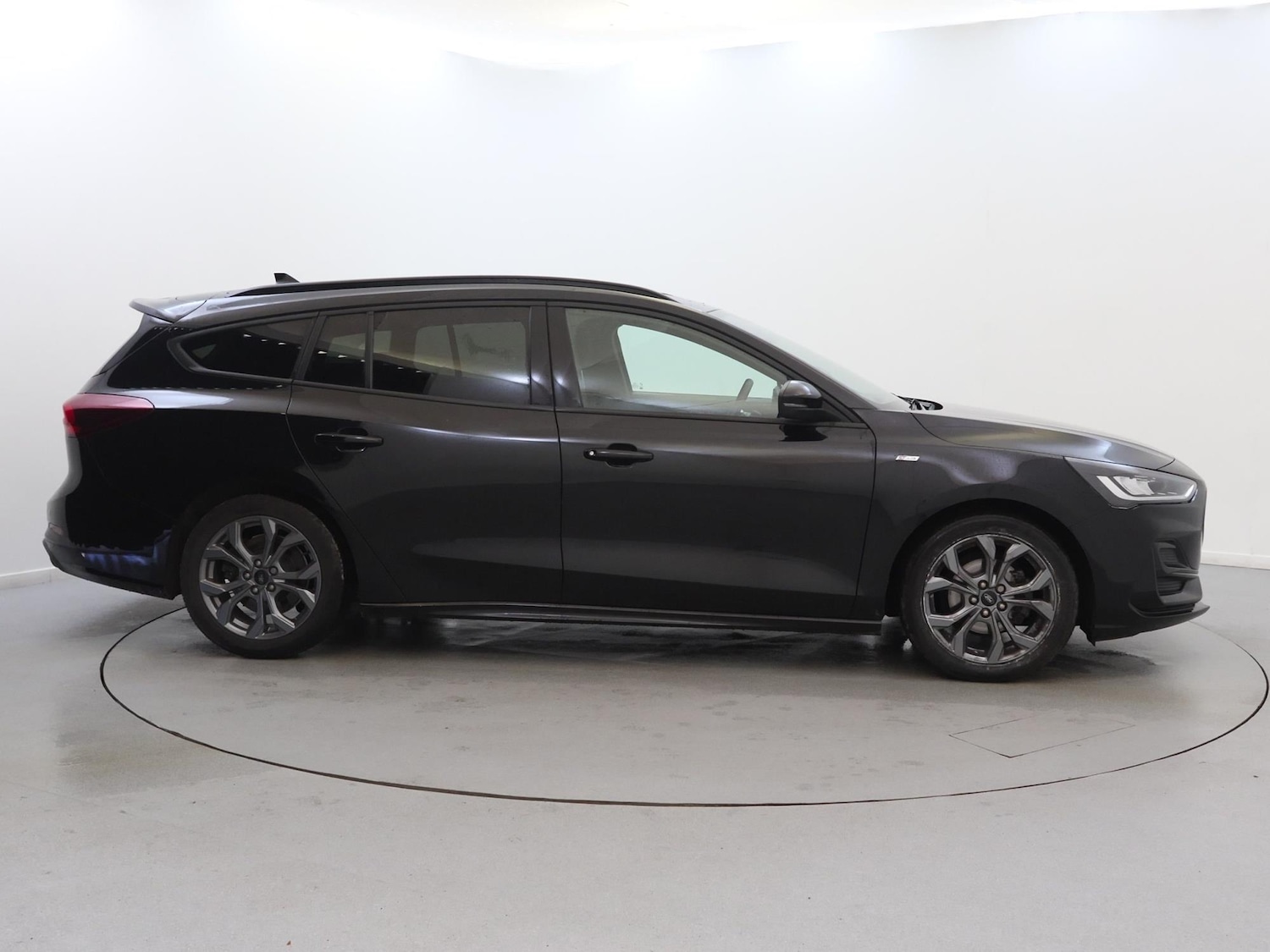Used Ford Focus 2023 for sale - 76755402: Photo 8