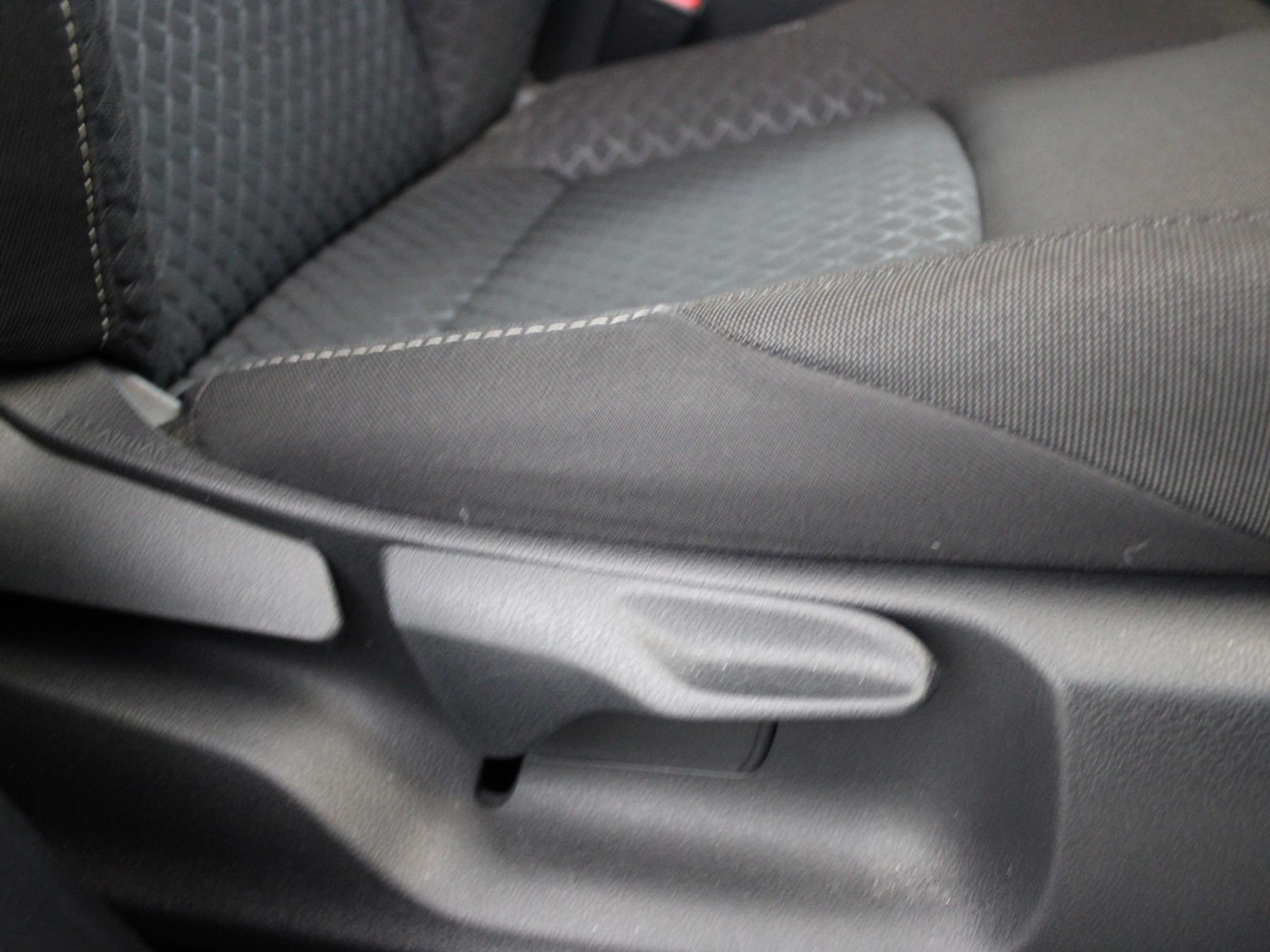 Used Toyota C-HR 2022 for sale - 76515842: Photo 10