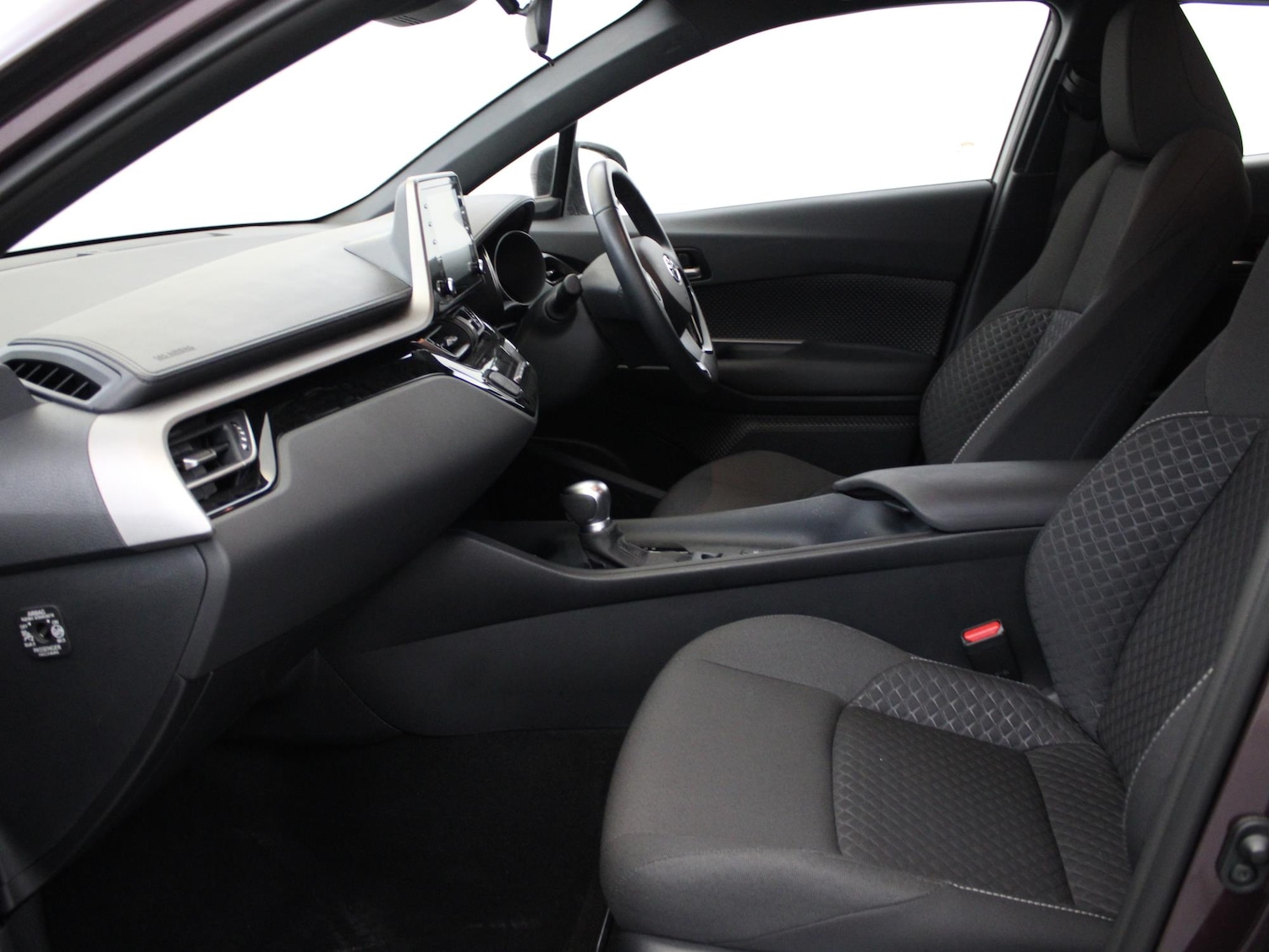 Used Toyota C-HR 2022 for sale - 76515842: Photo 11