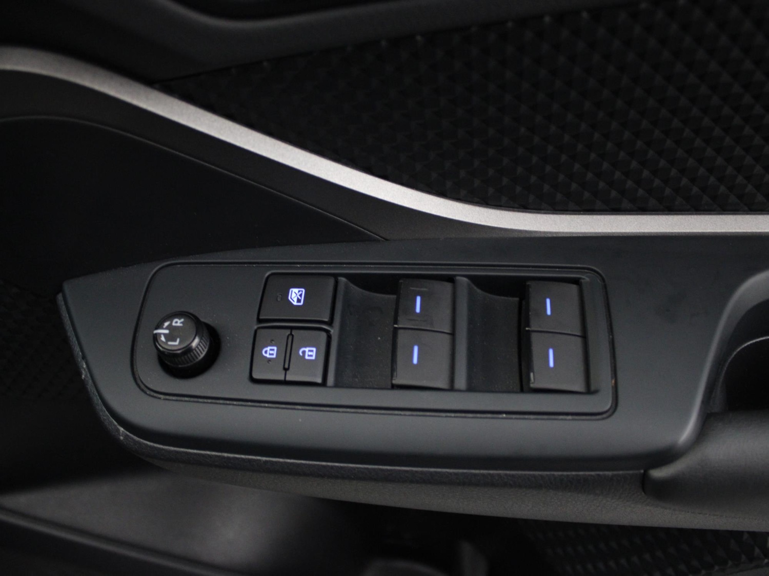 Used Toyota C-HR 2022 for sale - 76515842: Photo 36