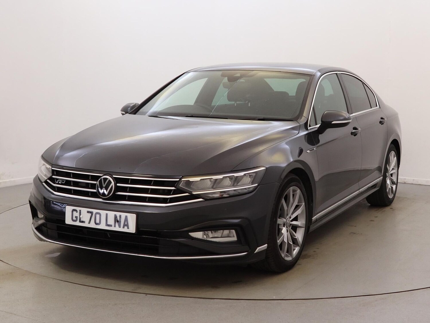 Used Volkswagen Passat 2020 for sale - 76373992: Photo 3