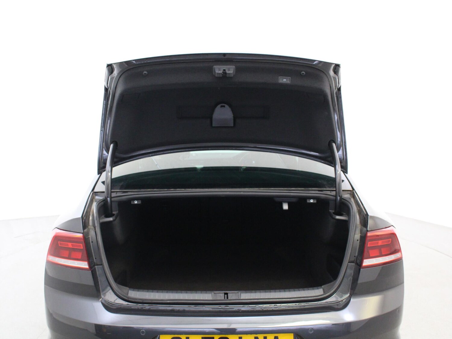 Used Volkswagen Passat 2020 for sale - 76373992: Photo 43