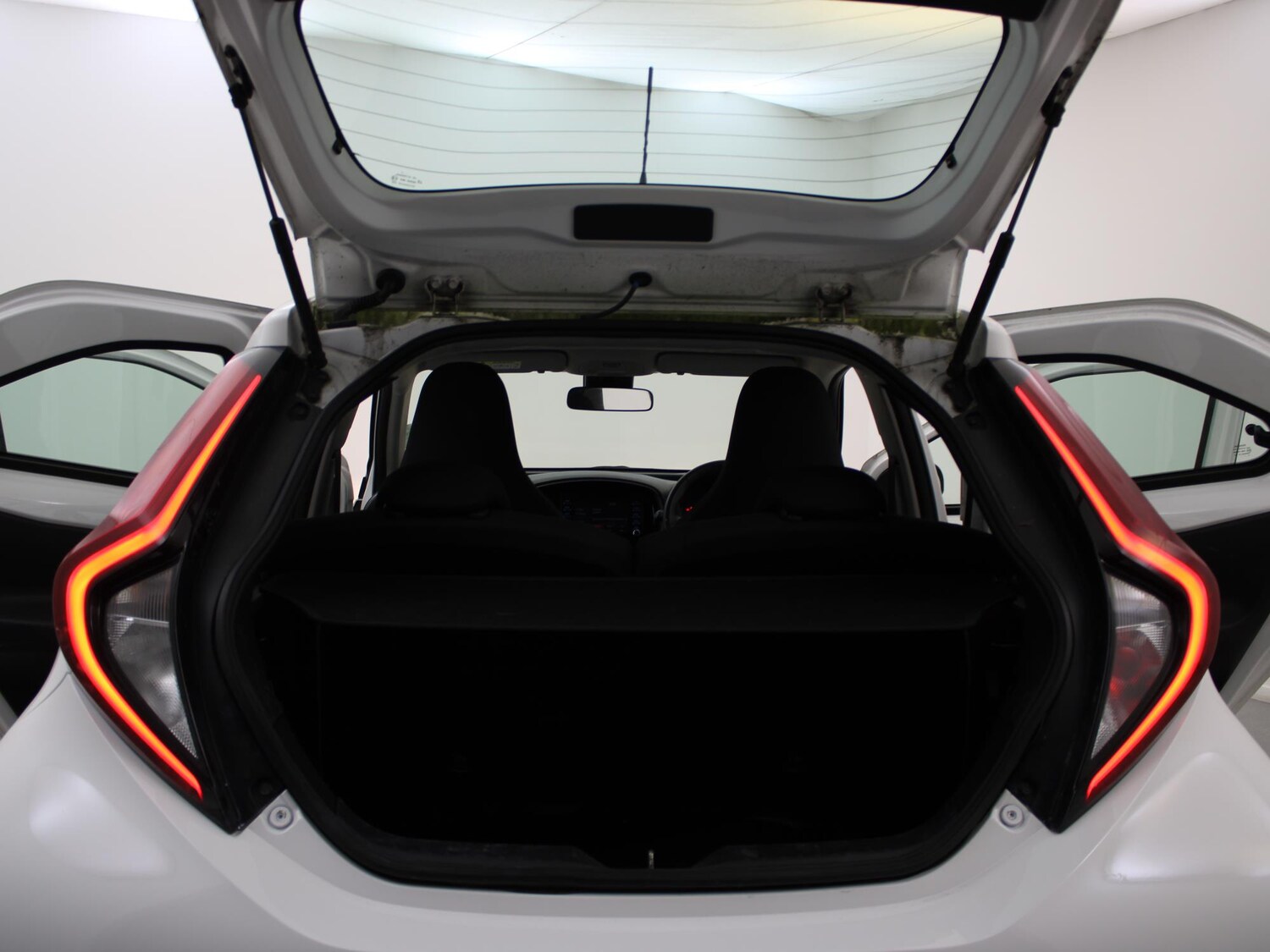 Used Toyota Aygo X 2022 for sale - 77316743: Photo 25