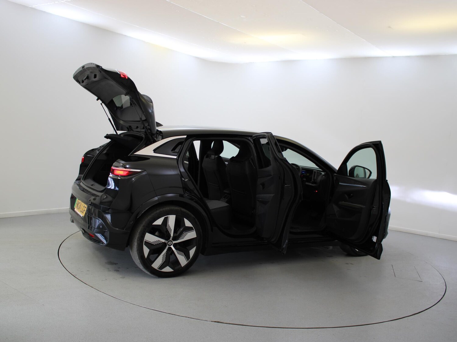 Used Renault Megane E Tech 2024 for sale - 75536241: Photo 31