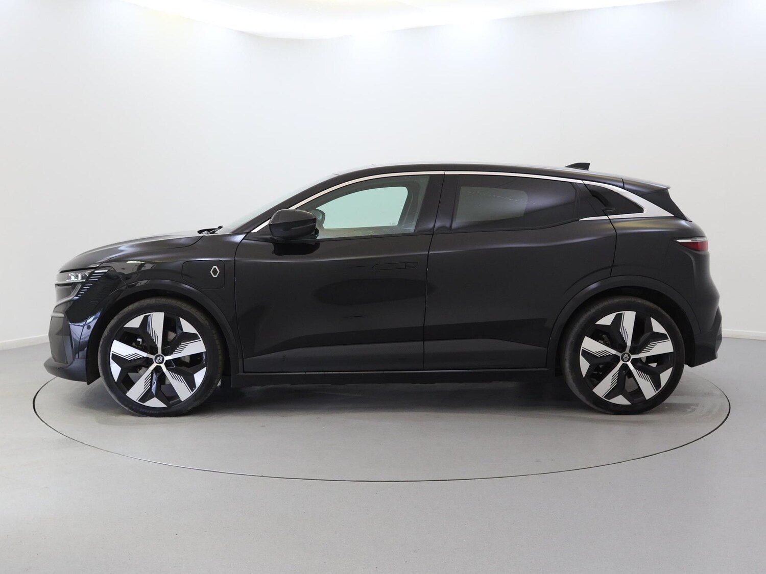 Used Renault Megane E Tech 2024 for sale - 75536241: Photo 4