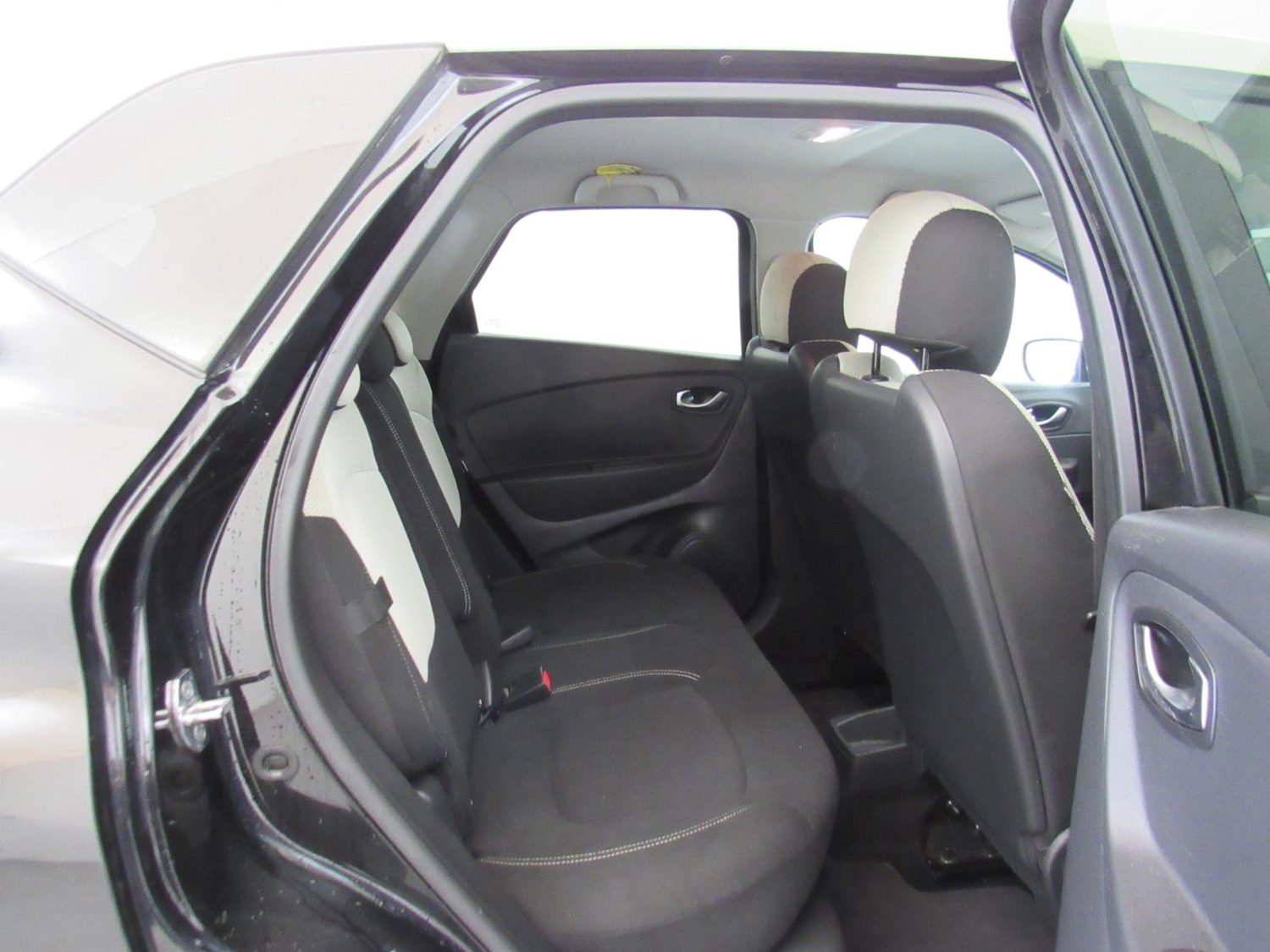 Used Renault Captur 2018 for sale - 77979698: Photo 11