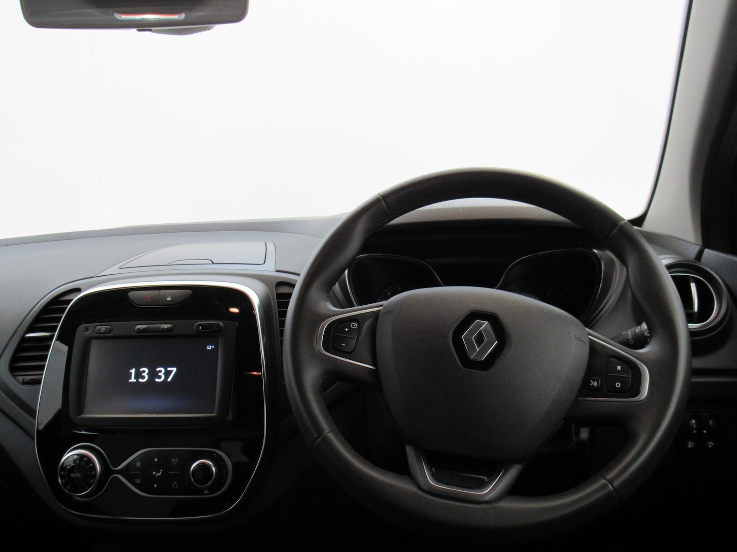 Used Renault Captur 2018 for sale - 77979698: Photo 14