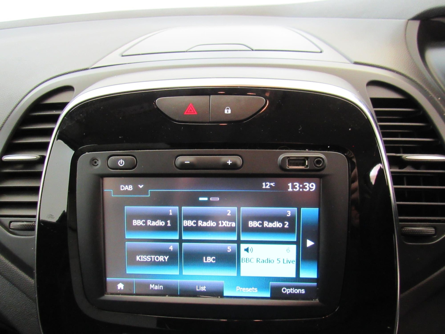 Used Renault Captur 2018 for sale - 77979698: Photo 17