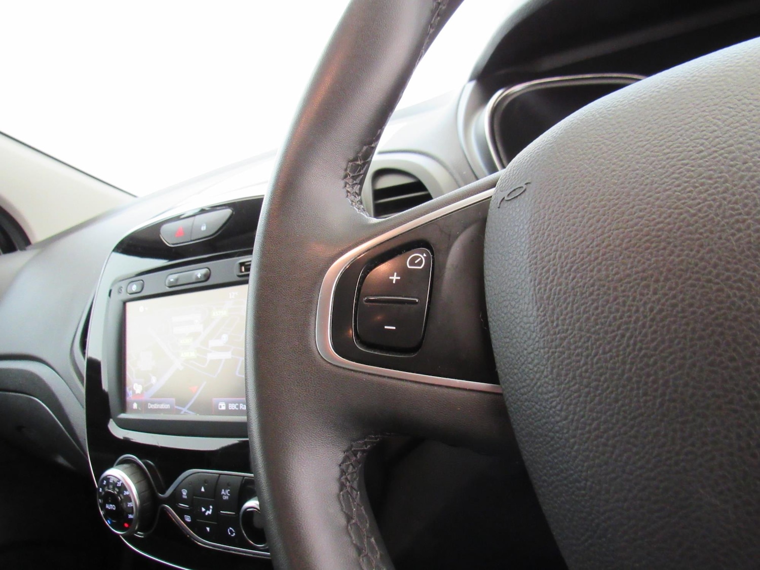 Used Renault Captur 2018 for sale - 77979698: Photo 21