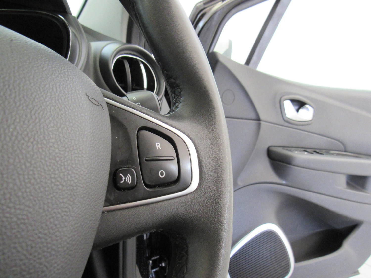 Used Renault Captur 2018 for sale - 77979698: Photo 22