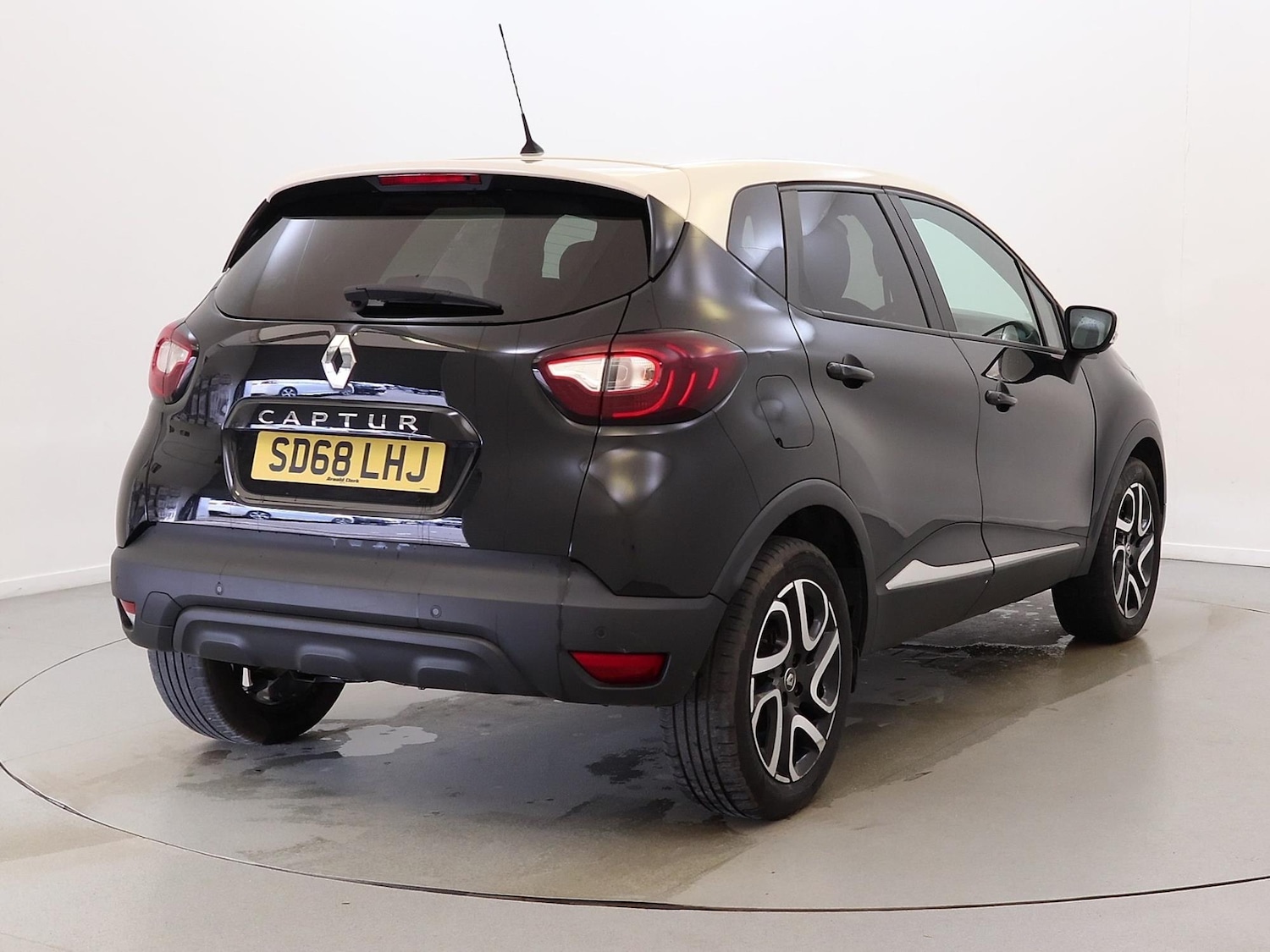 Used Renault Captur 2018 for sale - 77979698: Photo 4