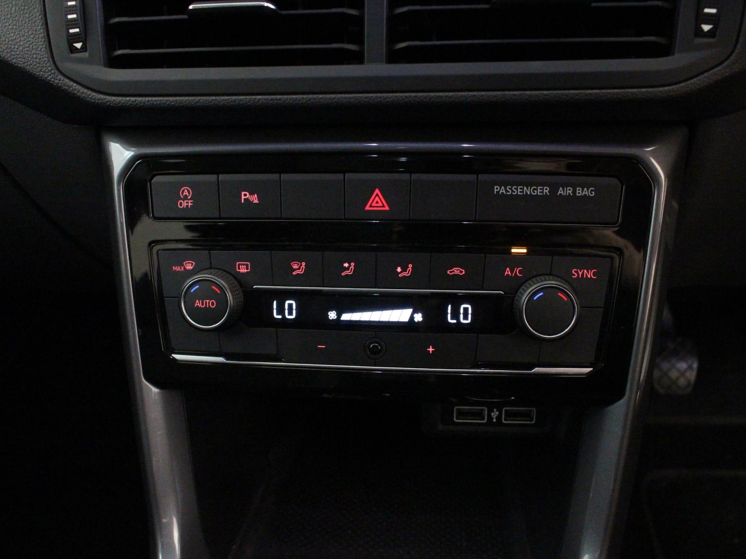 Used Volkswagen T-Cross 2019 for sale - 76723908: Photo 25