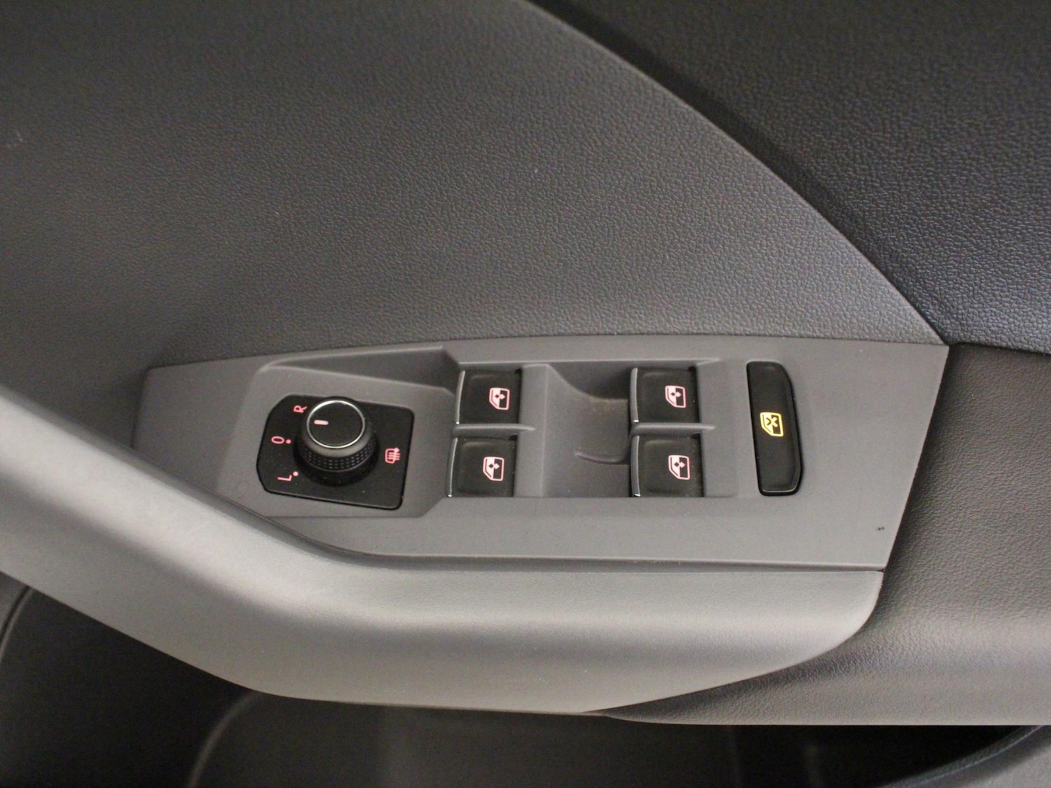 Used Volkswagen T-Cross 2019 for sale - 76723908: Photo 35