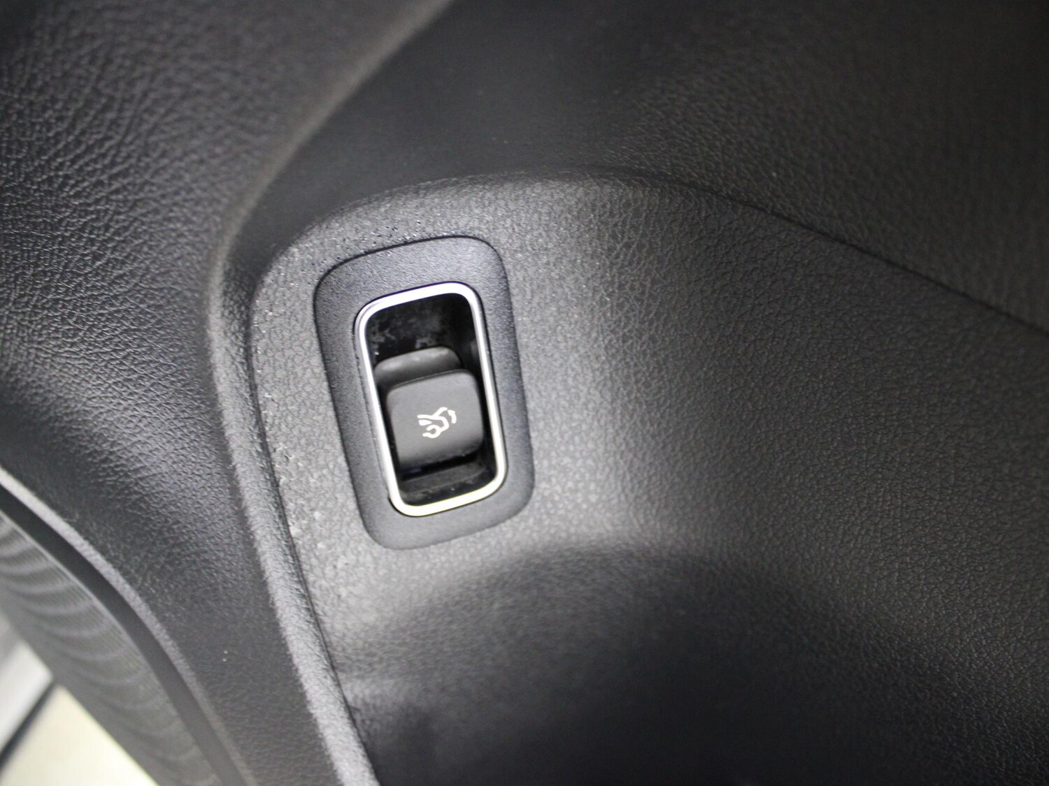 Used Mercedes-Benz A-Class 2021 for sale - 77943889: Photo 43