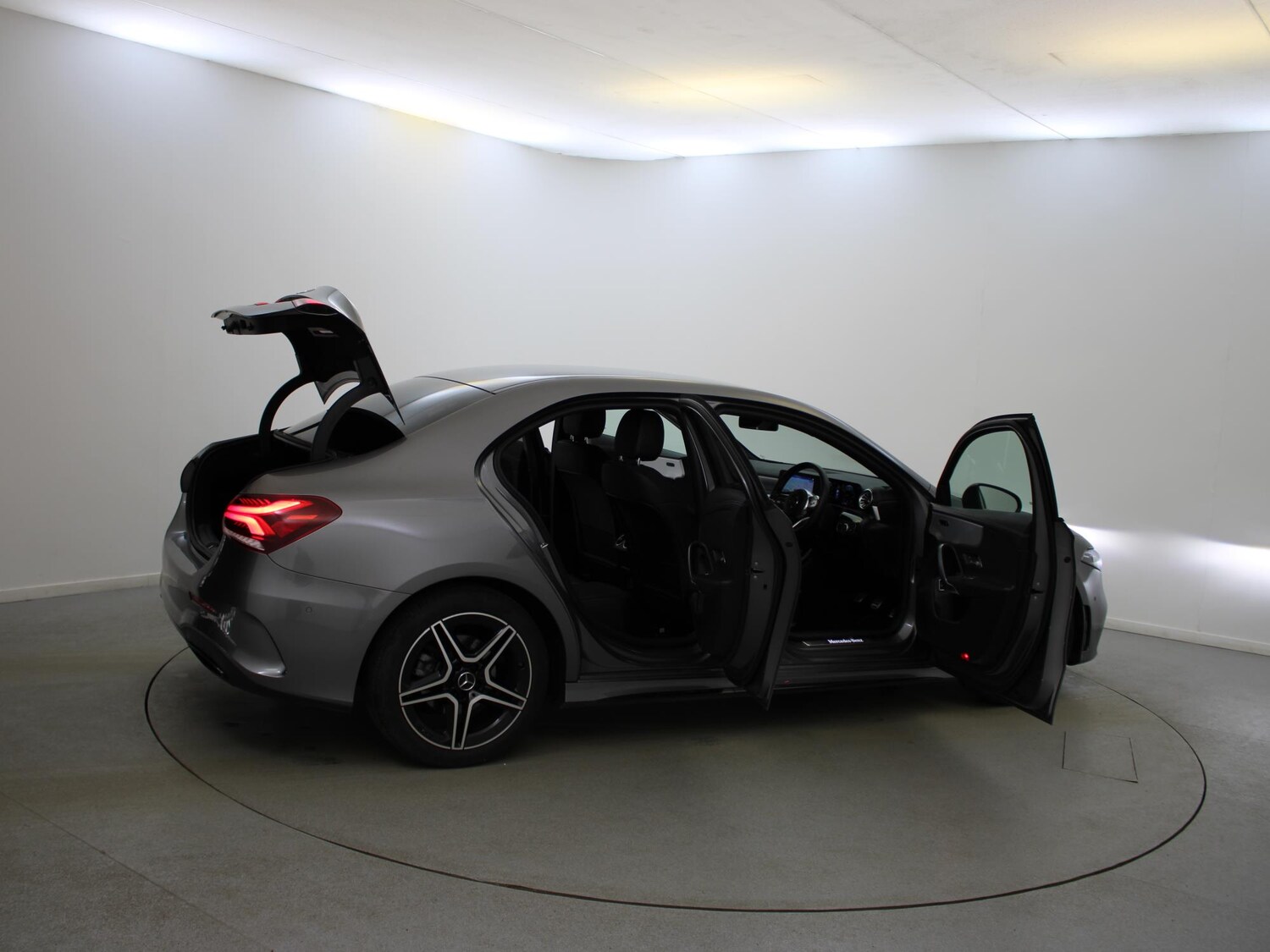 Used Mercedes-Benz A-Class 2021 for sale - 77943889: Photo 45