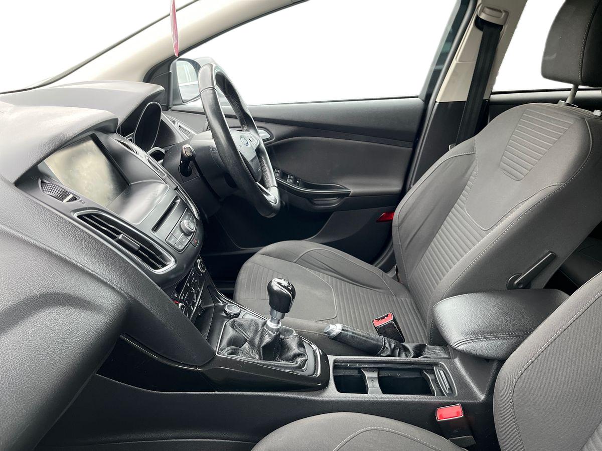 Used Ford Focus 2015 for sale - 76502963: Photo 7