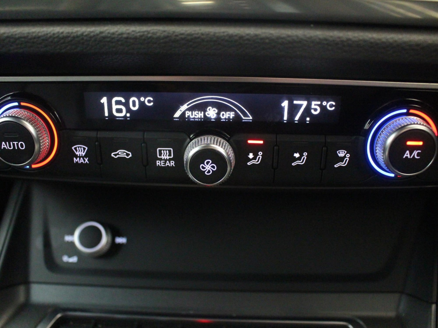 Used Audi Q3 2021 for sale - 76442651: Photo 20