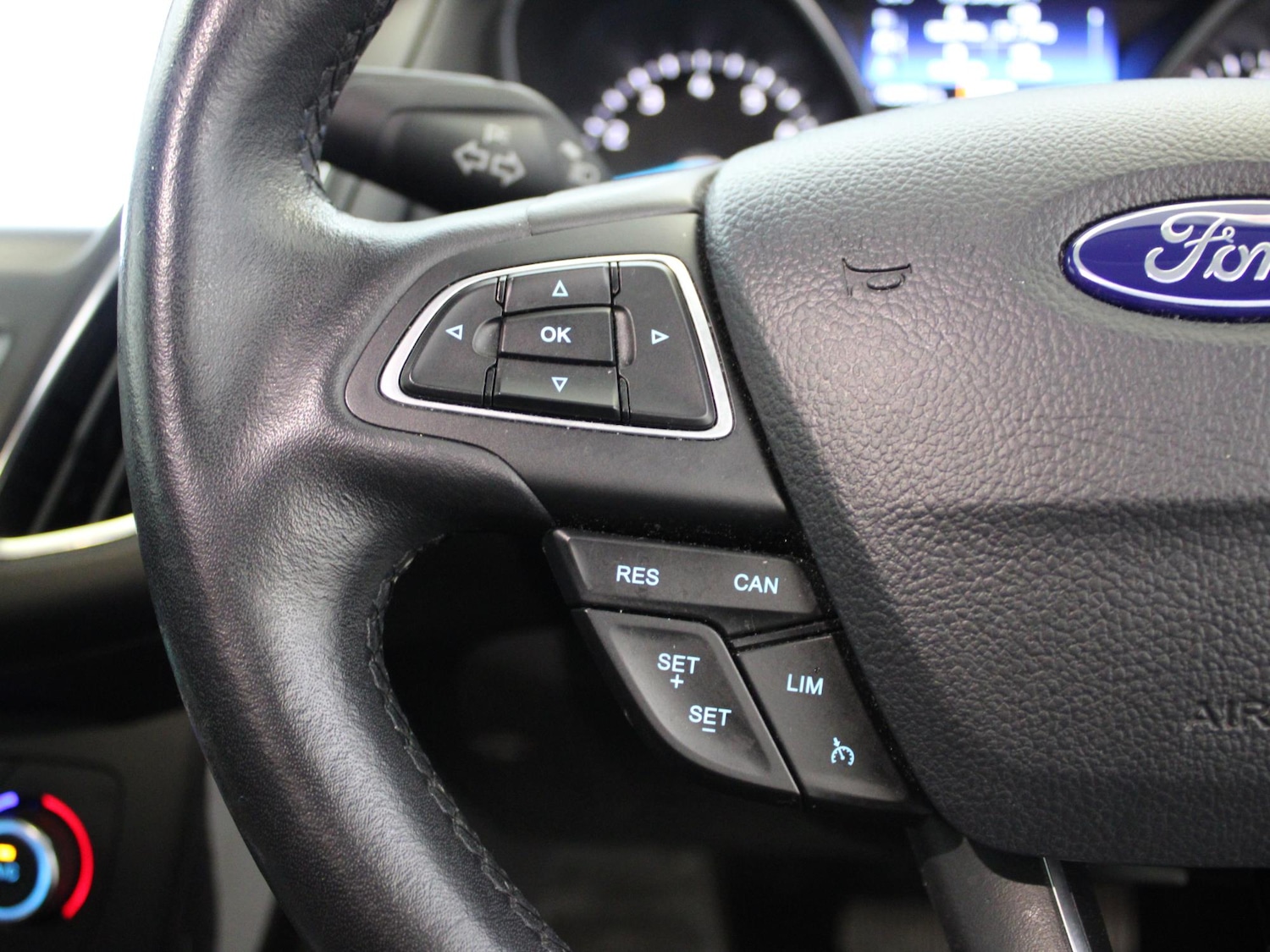 Used Ford Focus 2017 for sale - 76442660: Photo 27