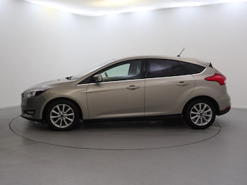 Used Ford Focus 2017 for sale - 76442660: Photo