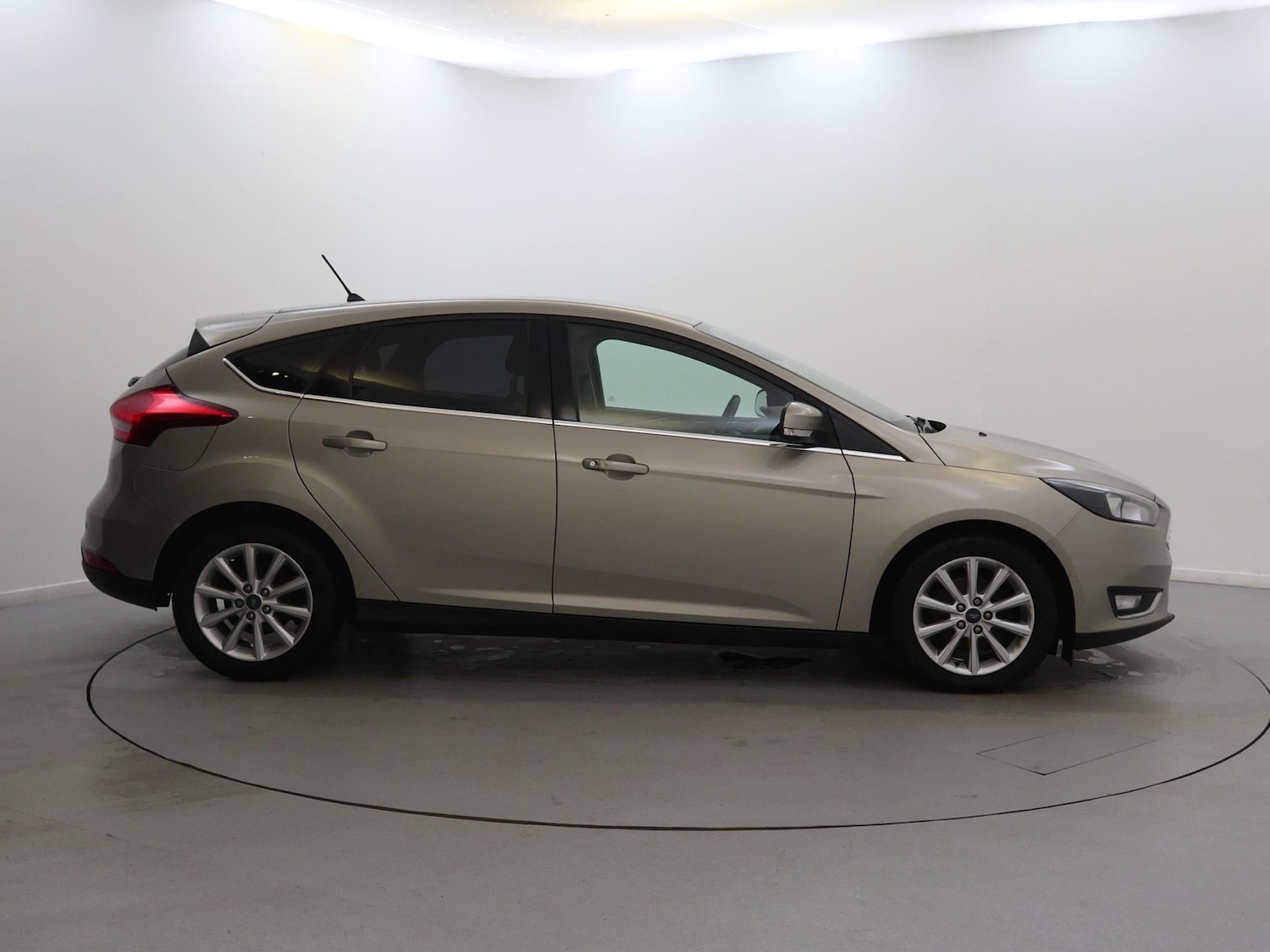 Used Ford Focus 2017 for sale - 76442660: Photo 8