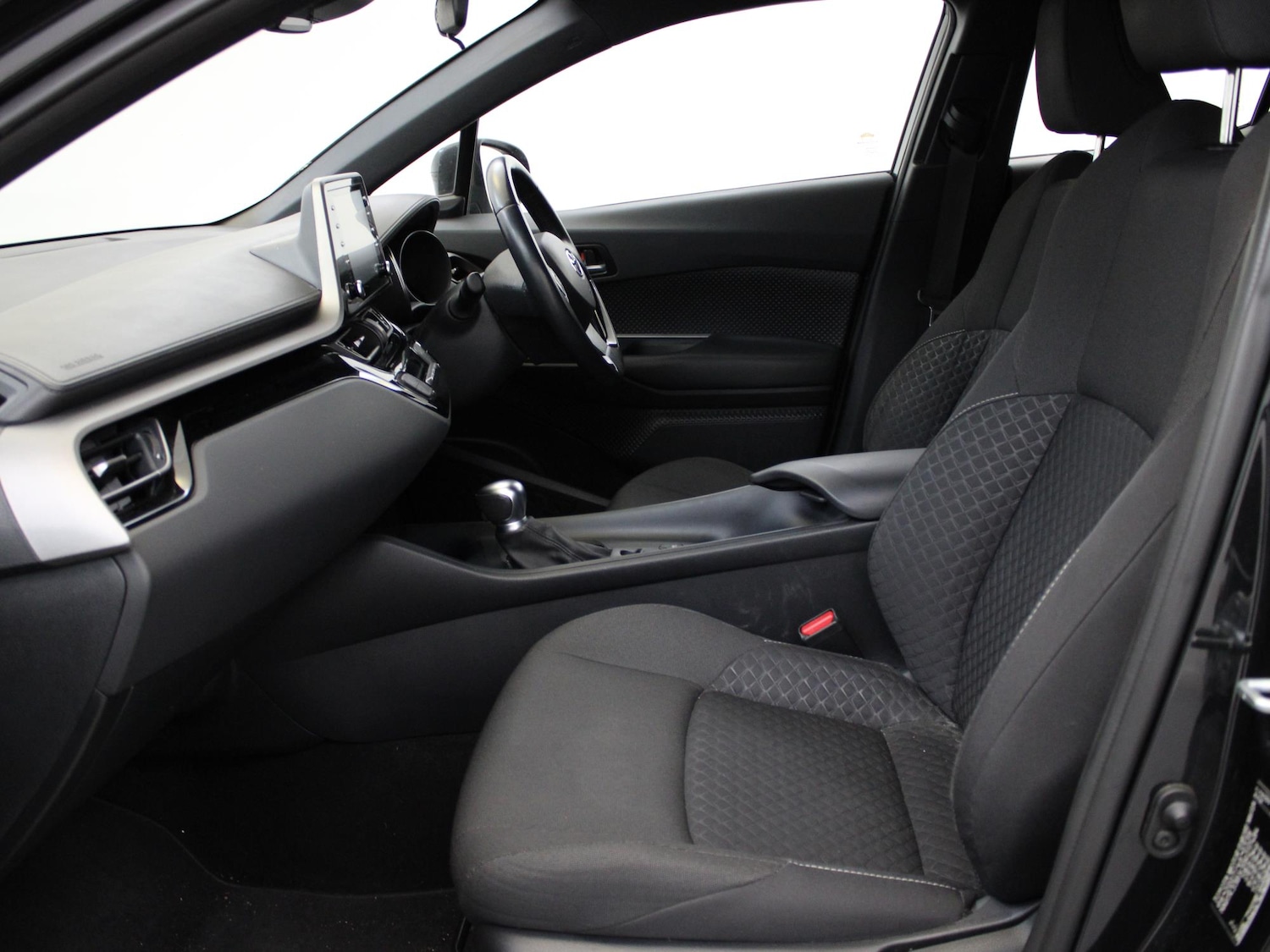 Used Toyota C-HR 2022 for sale - 76243695: Photo 11